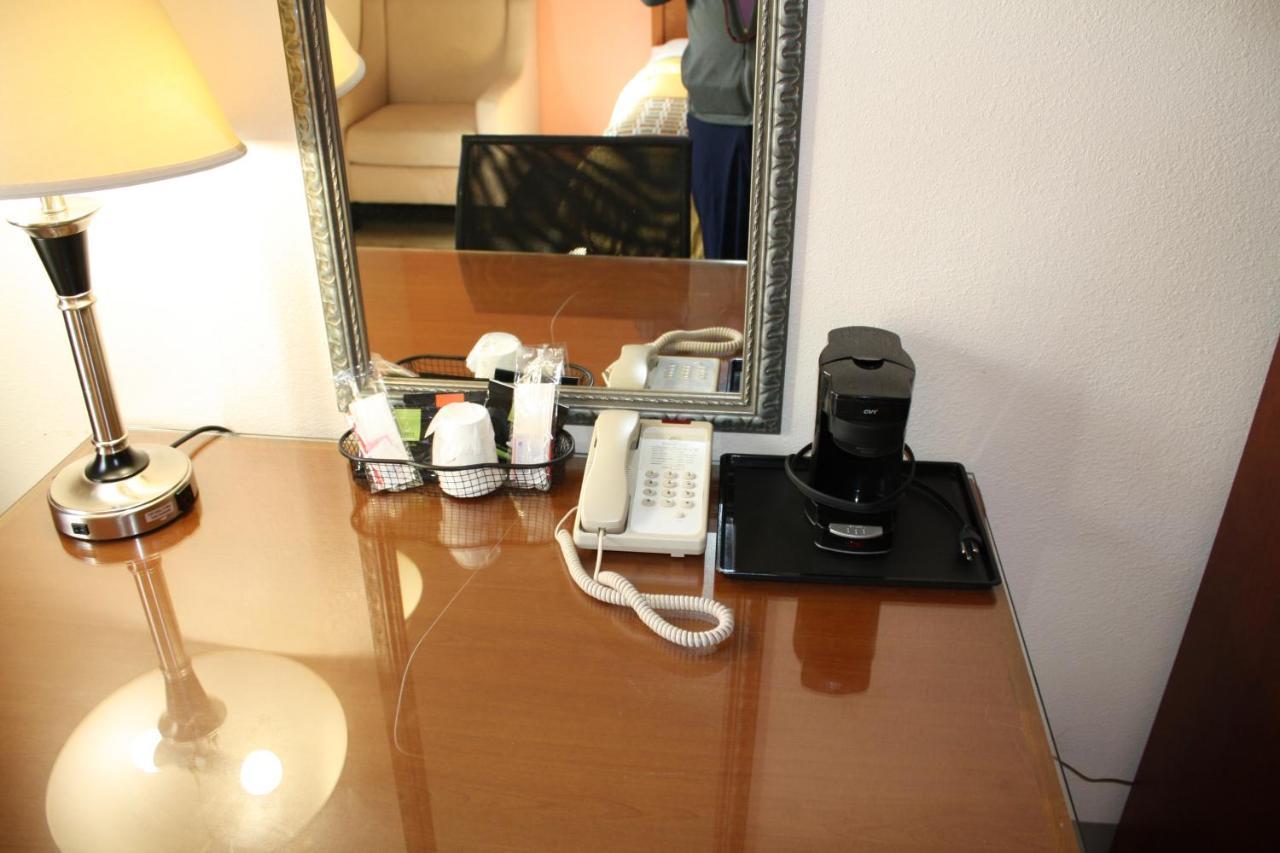 Executive Inn And Suites Wichita Falls Ngoại thất bức ảnh