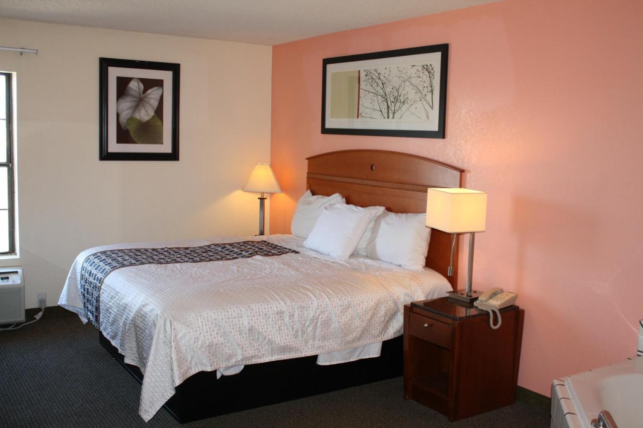 Executive Inn And Suites Wichita Falls Ngoại thất bức ảnh